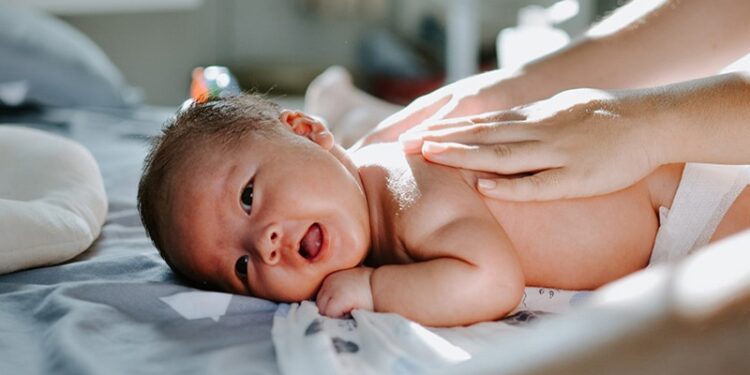 Bebek Masajı İle Bebeklerde Erken Dönemde Farkındalık Yaratmak