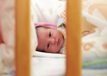 bebeklerde erken uyanma