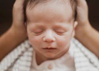 yenidoğan uyku düzeni ile ilgili ailelere destek olacak bilgiler