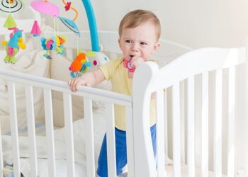 10 aylık uyku gerilemesi bebeklerin gelişim ataklarından kaynaklanmakadırebeklerin