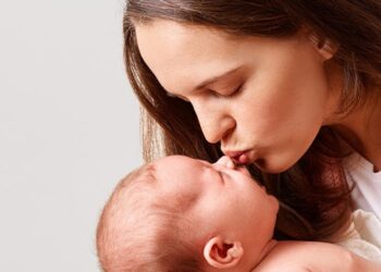 Tracy Hogg uyku eğitimi yönteminin bebeklerde ki etkisini ele aldık