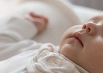 bebeklerde uyku evreleri ile ilgili ihtiyacınız olan bilgileri bu yazımızda bulabilirsiniz