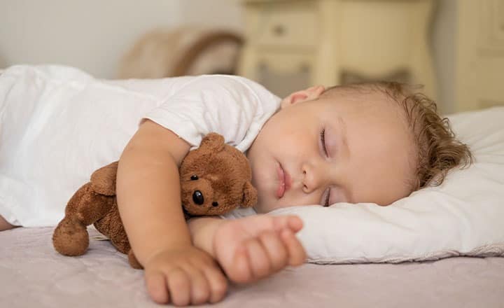 rem uykusu nedir? bebeklerde rem uyku evreleri nelerdir bu yazımızda bulabilirsiniz